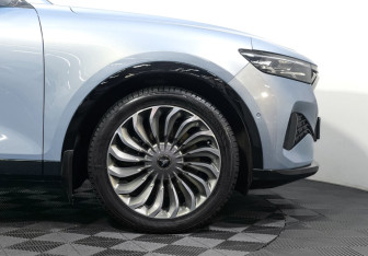 Подержанный автомобиль Voyah Free 2023 года (4 фото)