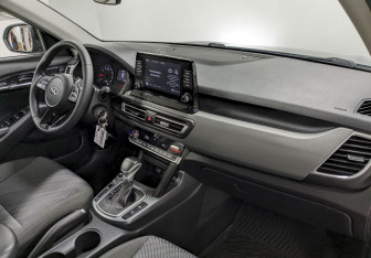 Подержанный автомобиль Kia Seltos 2021 года (19 фото)