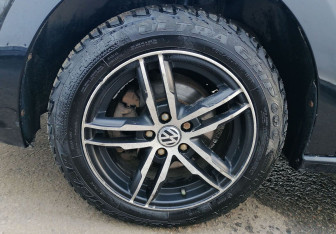 Подержанный автомобиль Volkswagen Polo Sedan 2013 года (16 фото)