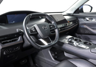 Подержанный автомобиль Changan UNI-K 2023 года (13 фото)