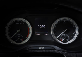 Подержанный автомобиль Skoda Karoq 2020 года (15 фото)