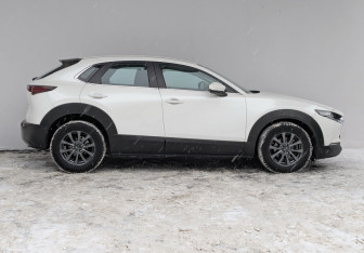 Подержанный автомобиль Mazda CX-30 2020 года (28 фото)