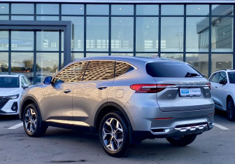 Подержанный автомобиль Haval F7 2019 года (7 фото)
