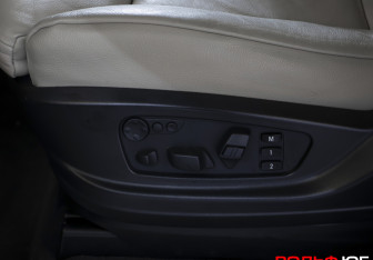 Подержанный автомобиль BMW X5 2010 года (20 фото)