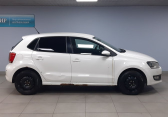 Подержанный автомобиль Volkswagen Polo Hatchback 2010 года (4 фото)