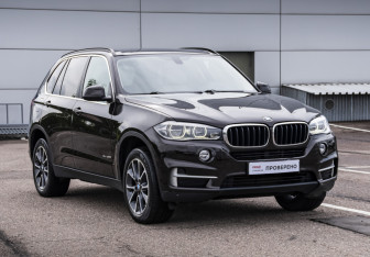 Подержанный автомобиль BMW X5 2014 года (3 фото)