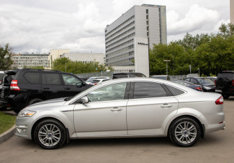 Подержанный автомобиль Ford Mondeo Sedan 2012 года (6 фото)