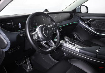 Подержанный автомобиль Voyah Free 2022 года (15 фото)