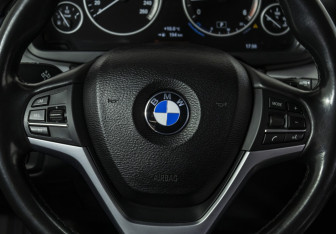 Подержанный автомобиль BMW X5 2017 года (11 фото)