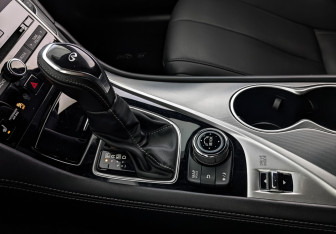 Подержанный автомобиль Infiniti Q60 Coupe 2020 года (21 фото)