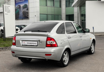 Подержанный автомобиль LADA (ВАЗ) Priora Hatchback 2013 года (5 фото)