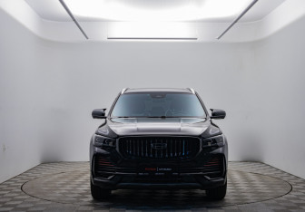 Подержанный автомобиль Geely Monjaro 2022 года (2 фото)