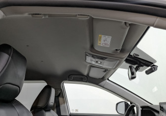 Подержанный автомобиль Toyota RAV4 2021 года (23 фото)
