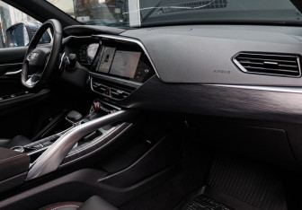 Подержанный автомобиль Geely Tugella 2023 года (9 фото)