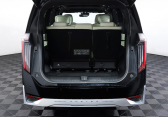 Подержанный автомобиль GAC M8 2023 года (10 фото)