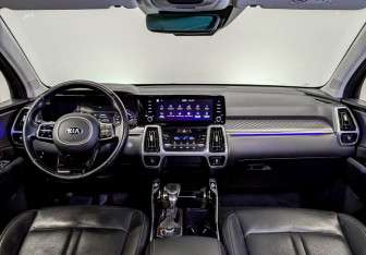 Подержанный автомобиль Kia Sorento 2020 года (14 фото)