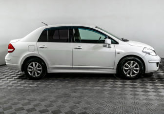 Подержанный автомобиль Nissan Tiida Sedan 2013 года (4 фото)