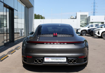Подержанный автомобиль Porsche 911 Coupe 2021 года (6 фото)