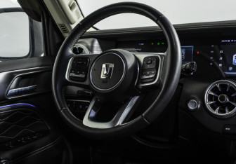 Подержанный автомобиль Tank 300 2023 года (10 фото)