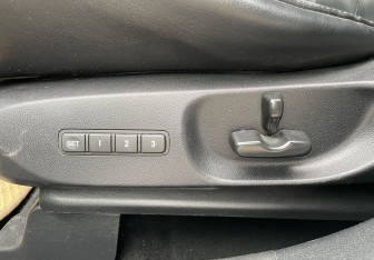 Подержанный автомобиль Mazda CX-7 2011 года (15 фото)