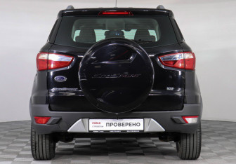 Подержанный автомобиль Ford EcoSport 2016 года (6 фото)
