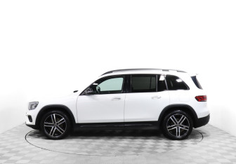 Подержанный автомобиль Mercedes-Benz GLB 2021 года (8 фото)