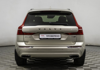 Подержанный автомобиль Volvo XC60 2021 года (6 фото)