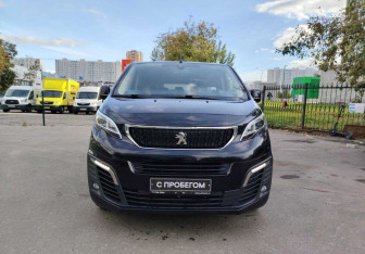 Подержанный автомобиль Peugeot Traveller 2019 года (2 фото)