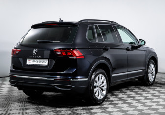 Подержанный автомобиль Volkswagen Tiguan 2021 года (5 фото)