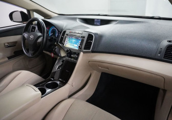 Подержанный автомобиль Toyota Venza 2009 года (9 фото)