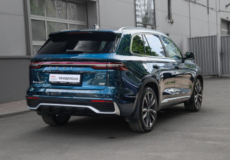 Подержанный автомобиль Geely Monjaro 2024 года (5 фото)