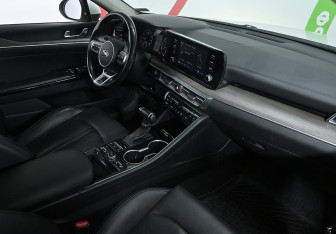 Подержанный автомобиль Kia K5 2020 года (9 фото)