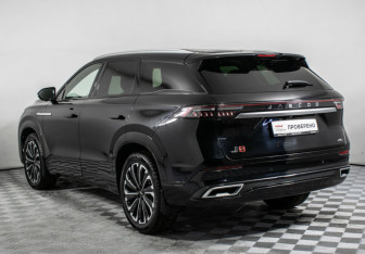 Подержанный автомобиль Jaecoo J8 2024 года (7 фото)