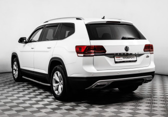 Подержанный автомобиль Volkswagen Teramont 2018 года (7 фото)