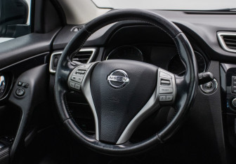 Подержанный автомобиль Nissan Qashqai 2014 года (15 фото)