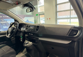 Подержанный автомобиль Citroen SpaceTourer 2019 года (10 фото)