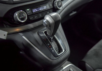 Подержанный автомобиль Honda CR-V 2017 года (12 фото)