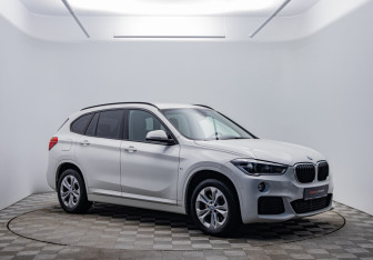 Подержанный автомобиль BMW X1 2018 года (3 фото)