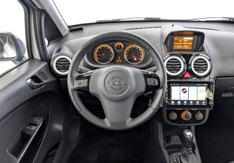 Подержанный автомобиль Opel Corsa 2012 года (22 фото)