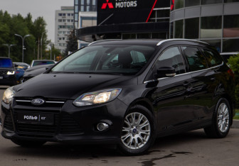 Подержанный автомобиль Ford Focus Wagon 2012 года (20 фото)