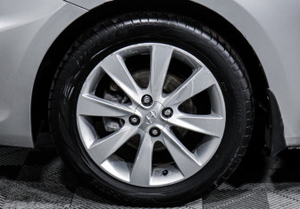 Подержанный автомобиль Hyundai Solaris Sedan 2012 года (15 фото)