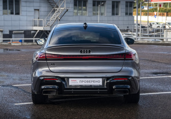 Подержанный автомобиль Audi A5 Liftback 2025 года (7 фото)
