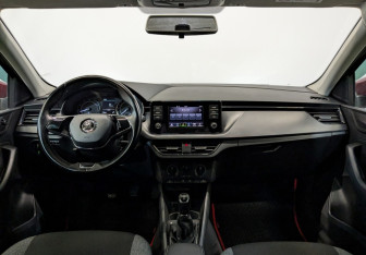 Подержанный автомобиль Skoda Rapid Liftback 2020 года (13 фото)