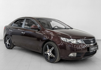 Подержанный автомобиль Kia Cerato Sedan 2011 года (3 фото)