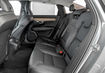 Подержанный автомобиль Volvo S90 2019 года (12 фото)