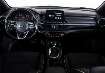 Подержанный автомобиль Kia Cerato Sedan 2021 года (12 фото)