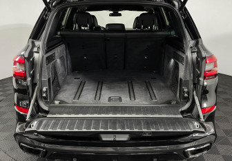 Подержанный автомобиль BMW X5 2021 года (9 фото)