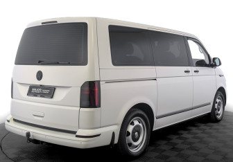 Подержанный автомобиль Volkswagen Multivan 2020 года (5 фото)