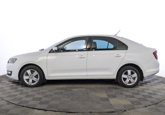 Подержанный автомобиль Skoda Rapid Liftback 2019 года (8 фото)