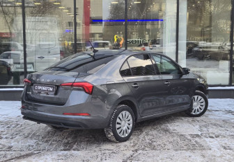 Подержанный автомобиль Skoda Rapid Liftback 2020 года (8 фото)